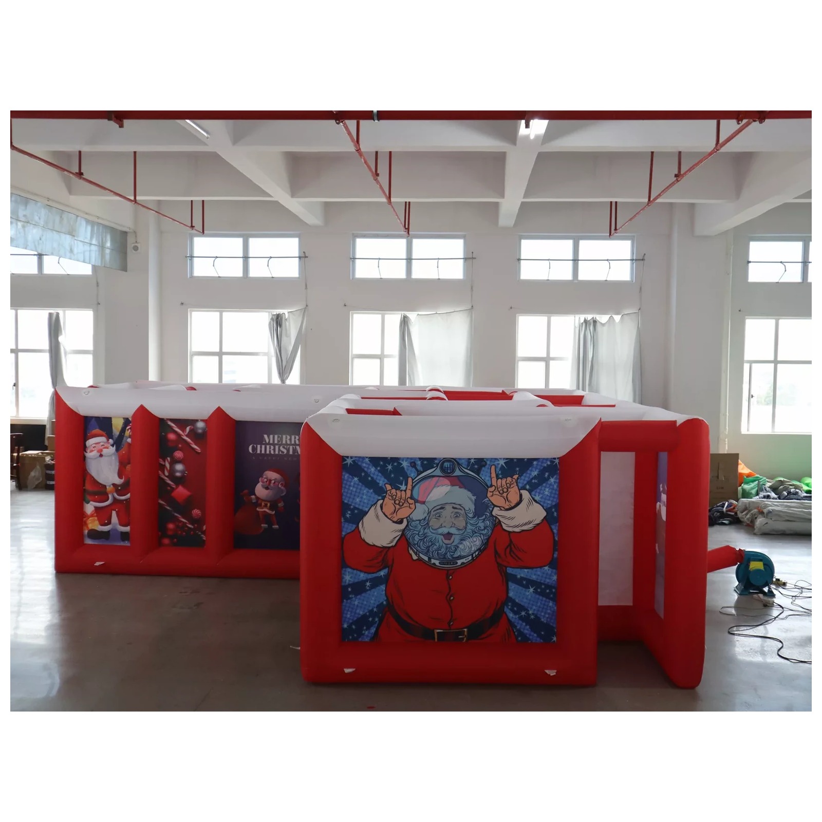 대형 빨간색과 흰색 평평한 지붕의 에어바운스 미로 3X - Party Games Kids And Adults 리뷰 및 가격